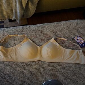 New With Tags Nude Tan Bra Honeylove Size M